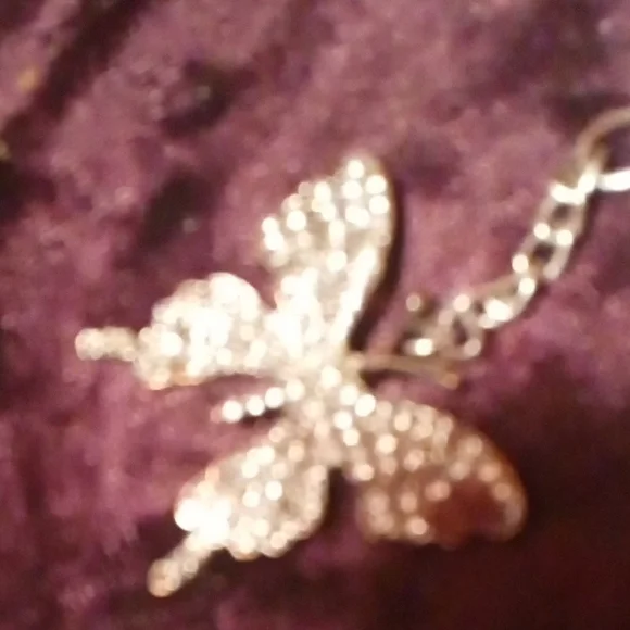 Elegant Matching Mother And Daughter lver Butterfly Necklaces Free Gift Included - Picture 3 of 10